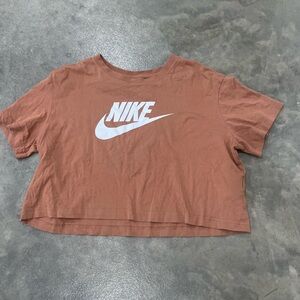 Nike Cropped Size Large Tee
